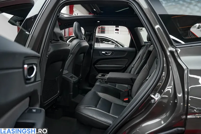 Volvo XC60 din 2021 cu 88.000 km - oferta VOL207168 - foto 6