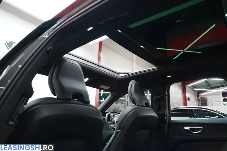 Volvo XC60 din 2021 cu 88.000 km - oferta VOL207168 - foto 8