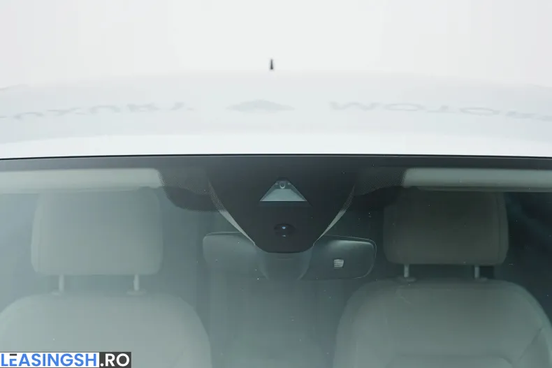 Volkswagen Passat din 2021 cu 143.000 km - oferta VOL207171 - foto 39