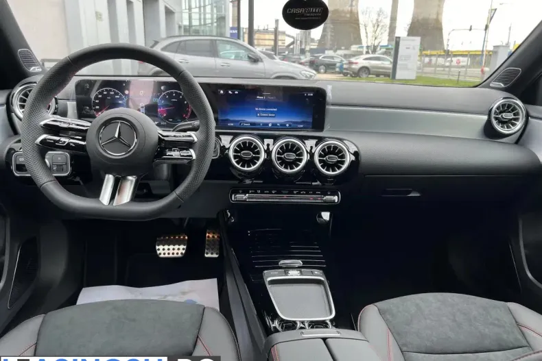 Mercedes-Benz A 200 (Clasa A) din 2023 cu 19.277 km - oferta MER207176 - foto 12