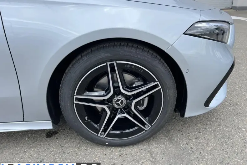 Mercedes-Benz A 200 (Clasa A) din 2023 cu 19.277 km - oferta MER207176 - foto 16