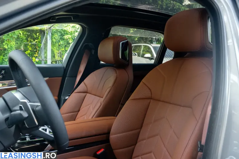 BMW 740d (Seria 7) din 2025 cu 14.500 km - oferta BMW207183 - foto 9