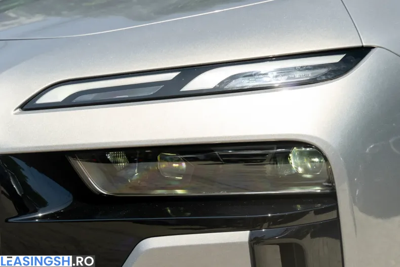 BMW 740d (Seria 7) din 2025 cu 14.500 km - oferta BMW207183 - foto 24