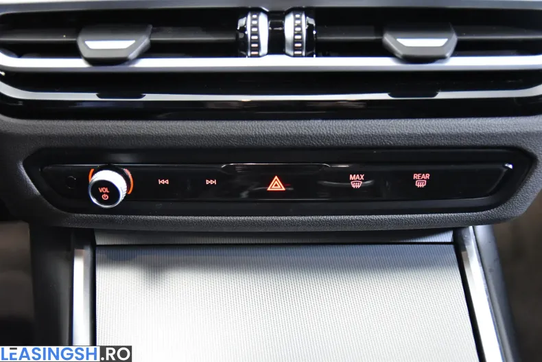 BMW 320i (Seria 3) din 2023 cu 49.536 km - oferta BMW207197 - foto 18