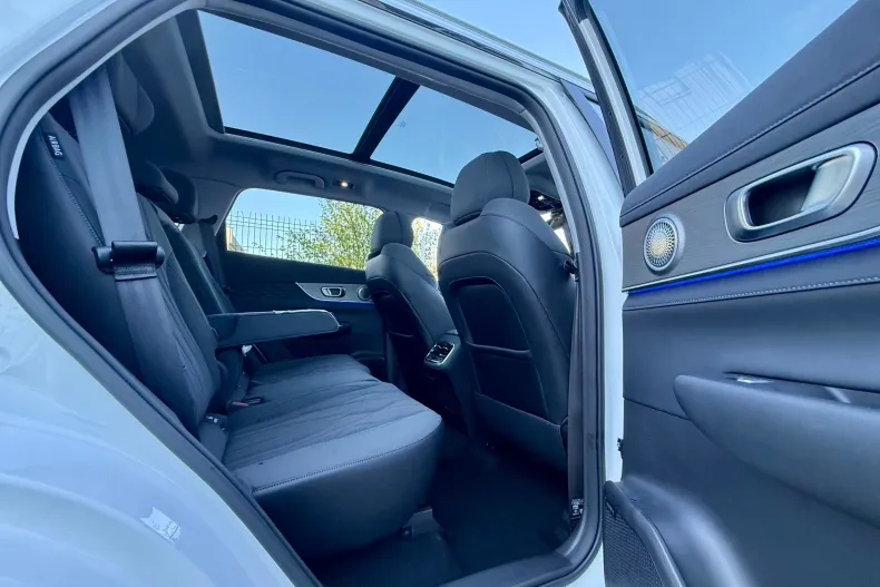 Chery Tiggo 8 din 2025 cu 10 km - oferta CHE207210 - foto 8