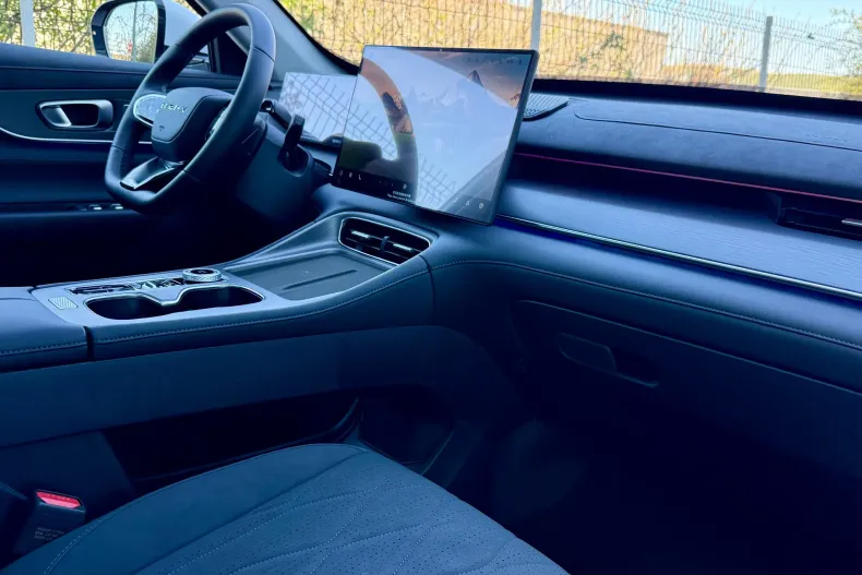 Chery Tiggo 8 din 2025 cu 10 km - oferta CHE207210 - foto 20