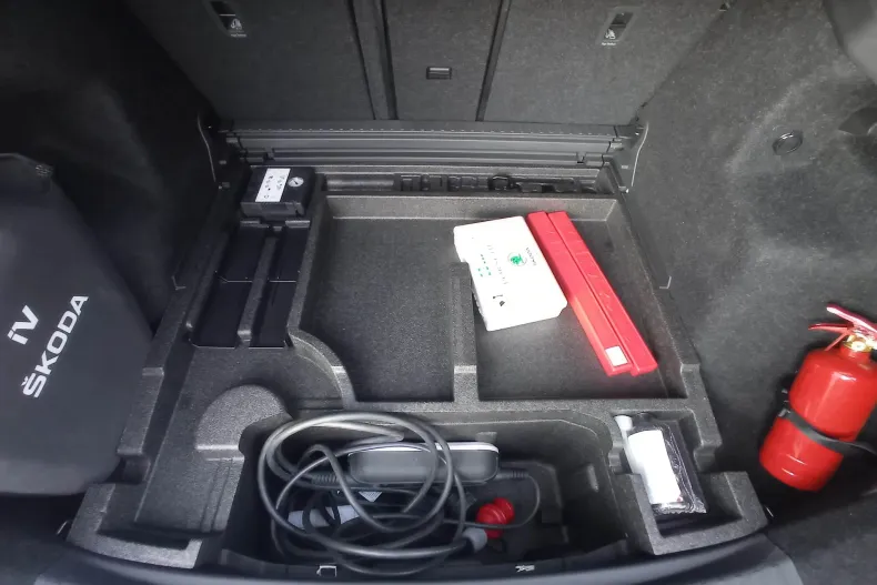 Skoda Enyaq din 2023 cu 24.400 km - oferta SKO207211 - foto 25