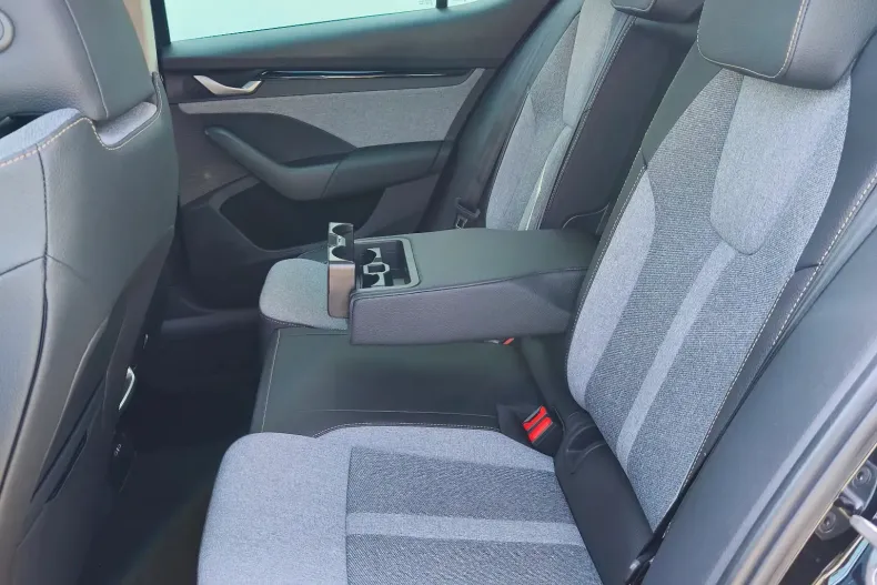 Skoda Octavia din 2026 cu 5 km - oferta SKO207213 - foto 10