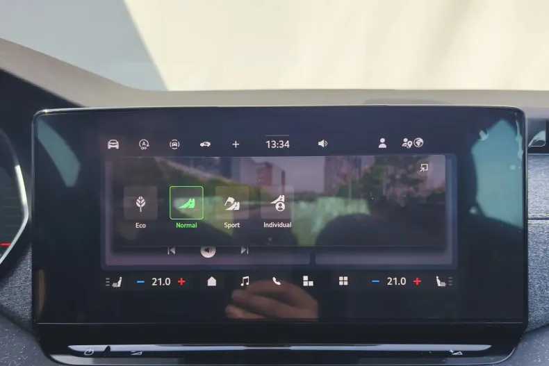 Skoda Octavia din 2026 cu 5 km - oferta SKO207213 - foto 14