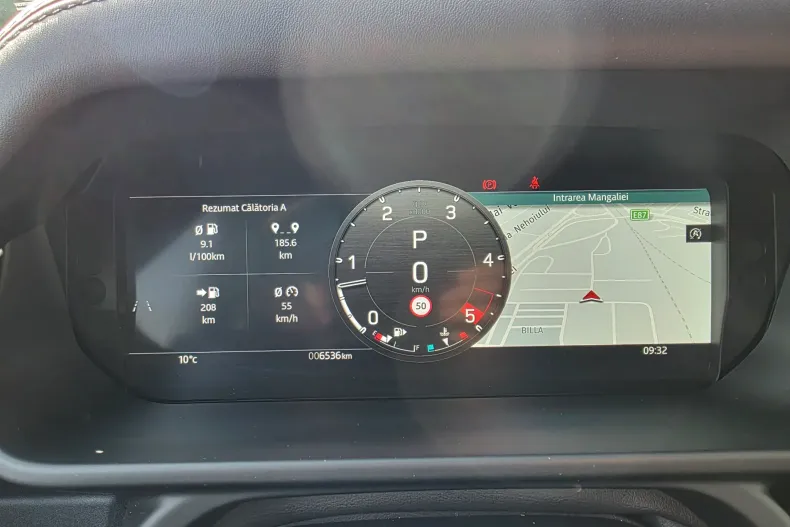 Land Rover Defender din 2025 cu 6.536 km - oferta LAN207221 - foto 12