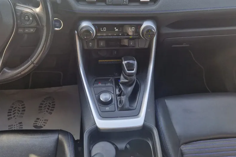 Toyota RAV4 din 2020 cu 84.681 km - oferta TOY207229 - foto 17