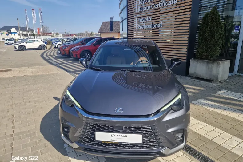 Lexus LBX din 2025 cu 2.414 km - oferta LEX207230 - foto 2