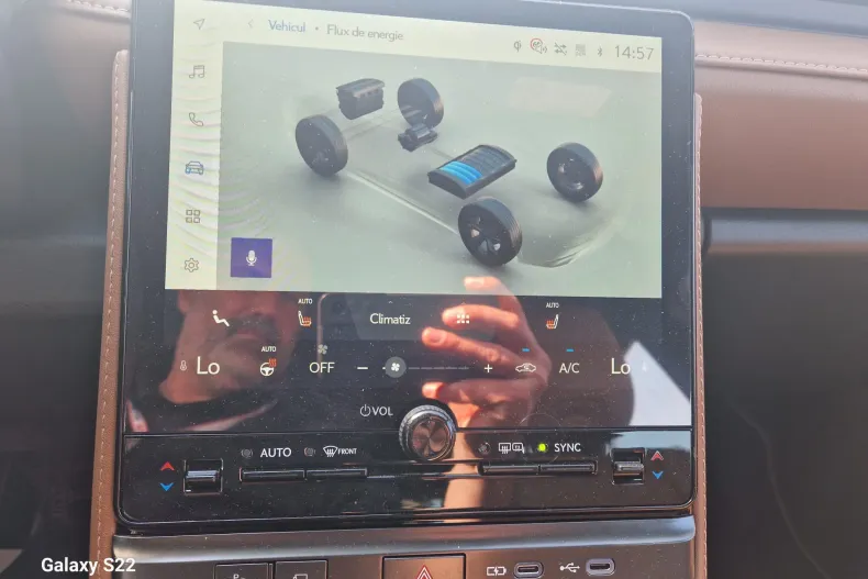 Lexus LBX din 2025 cu 2.414 km - oferta LEX207230 - foto 15