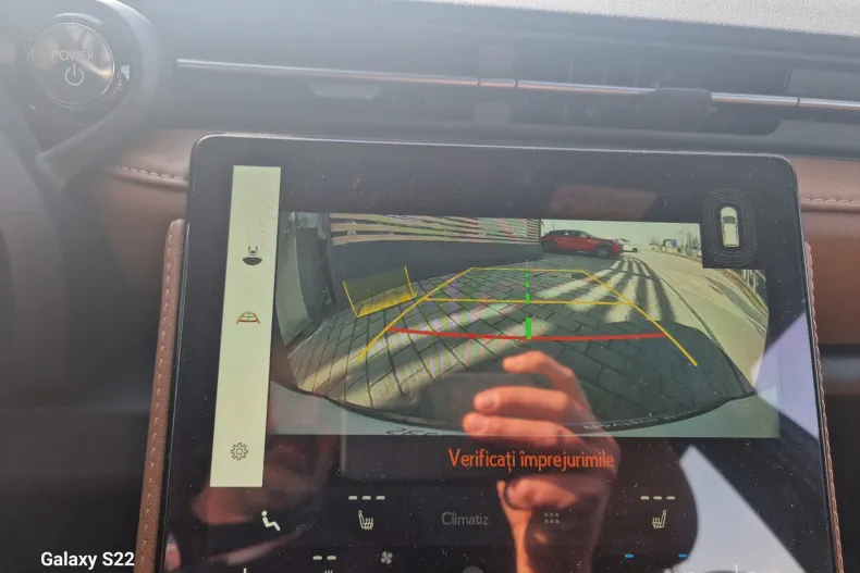 Lexus LBX din 2025 cu 2.414 km - oferta LEX207230 - foto 17