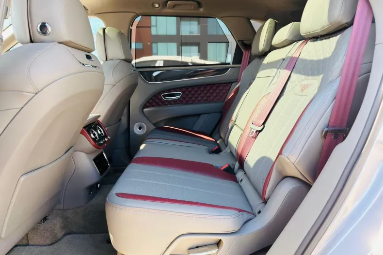 Bentley Bentayga din 2024 cu 7.300 km - oferta BEN207237 - foto 15