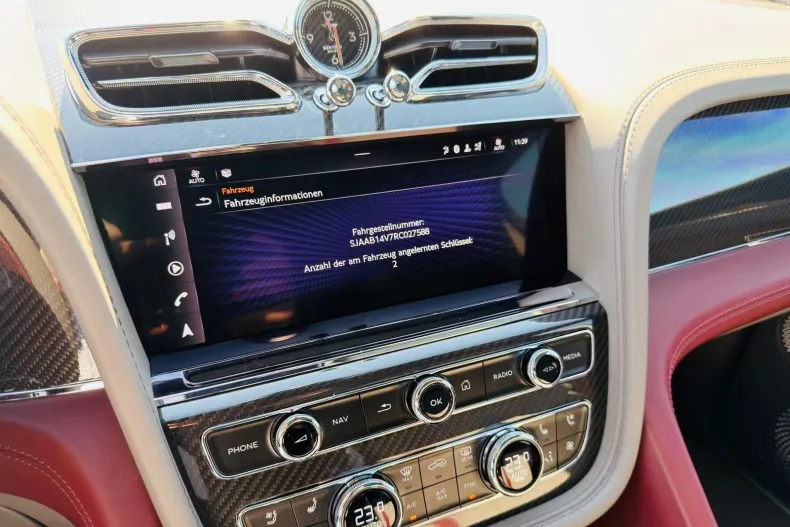 Bentley Bentayga din 2024 cu 7.300 km - oferta BEN207237 - foto 19