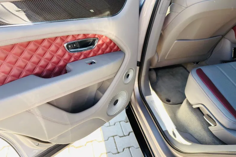 Bentley Bentayga din 2024 cu 7.300 km - oferta BEN207237 - foto 22