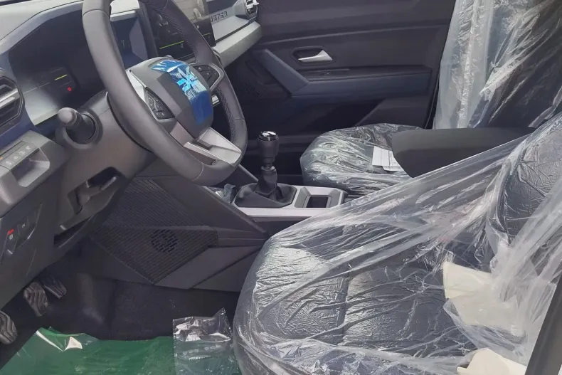 Dacia Duster din 2025 cu 9 km - oferta DAC207238 - foto 16