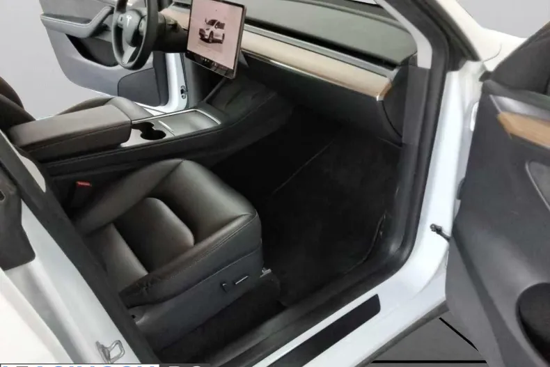 Tesla Model Y din 2023 cu 62.301 km - oferta TES207250 - foto 6