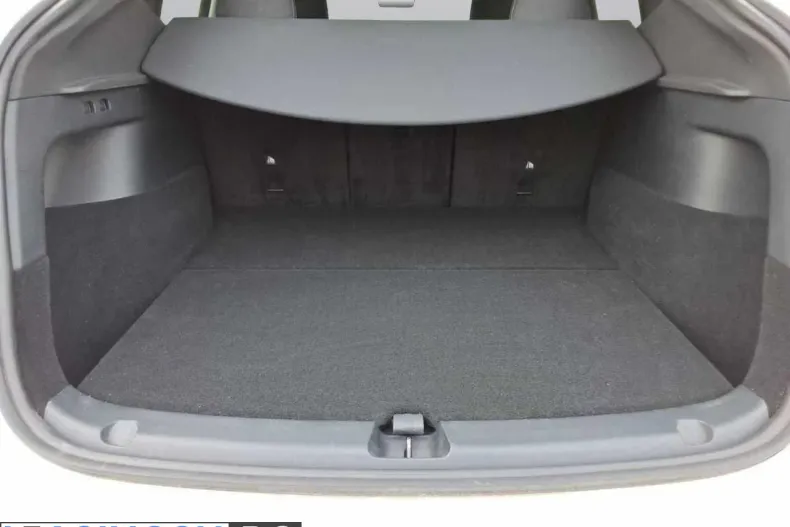 Tesla Model Y din 2023 cu 62.301 km - oferta TES207250 - foto 8