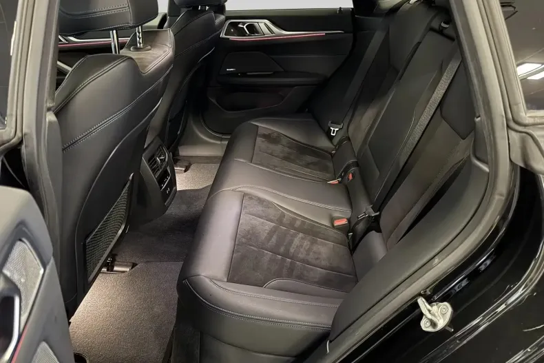 BMW i4 (Seria 4) din 2022 cu 56.600 km - oferta BMW207253 - foto 11