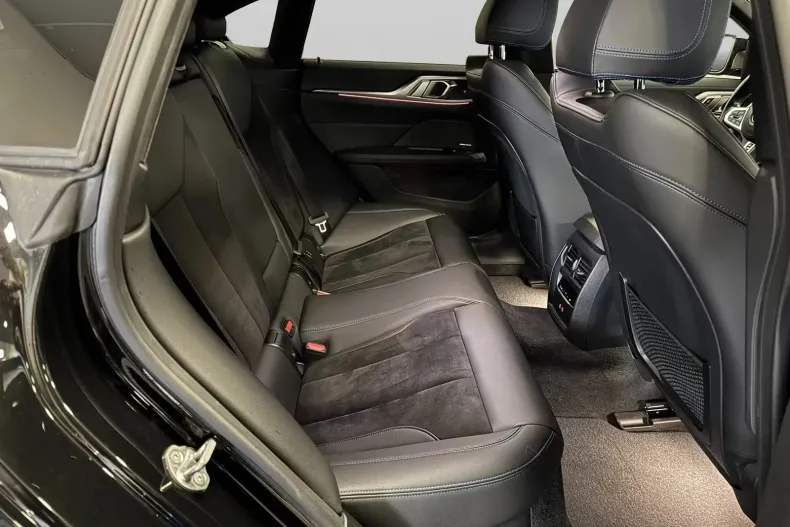 BMW i4 (Seria 4) din 2022 cu 56.600 km - oferta BMW207253 - foto 18