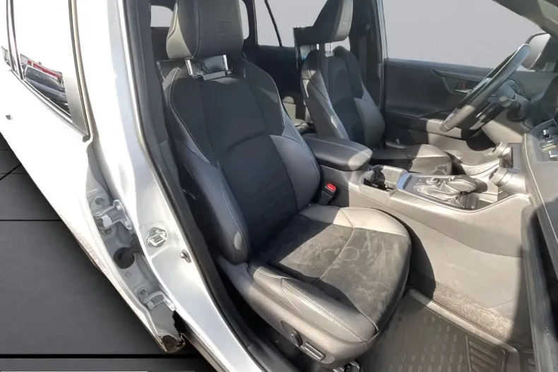 Toyota RAV4 din 2023 cu 40.112 km - oferta TOY207254 - foto 15