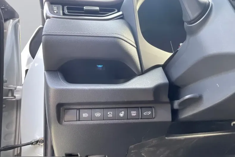 Toyota RAV4 din 2023 cu 40.112 km - oferta TOY207254 - foto 20