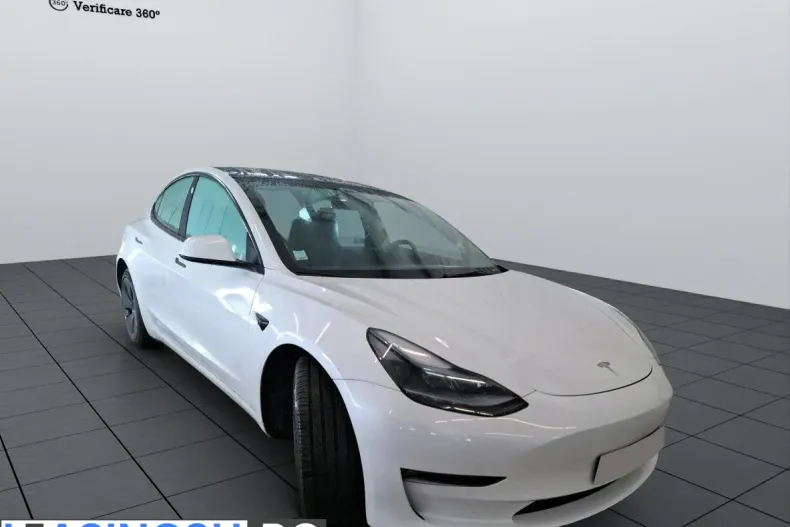 Tesla Model 3 din 2023 cu 67.652 km - oferta TES207255 - foto 3