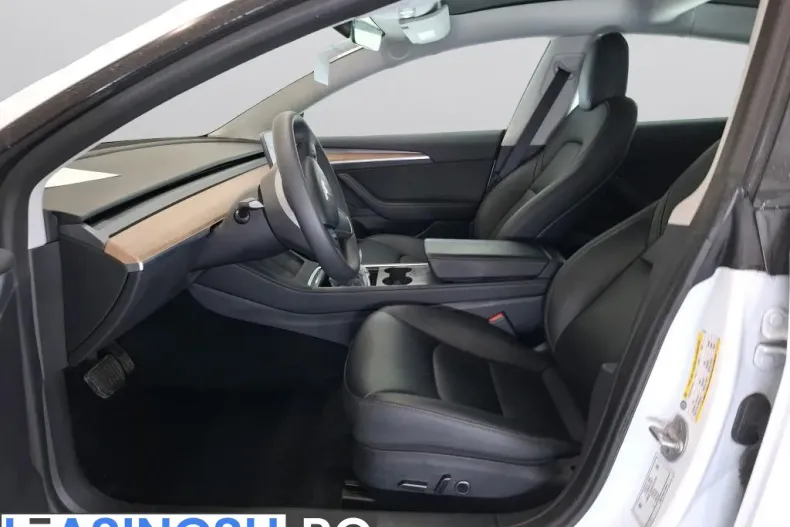 Tesla Model 3 din 2023 cu 67.652 km - oferta TES207255 - foto 6