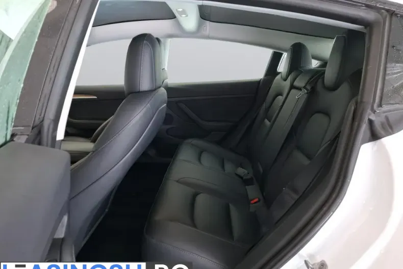 Tesla Model 3 din 2023 cu 67.652 km - oferta TES207255 - foto 7