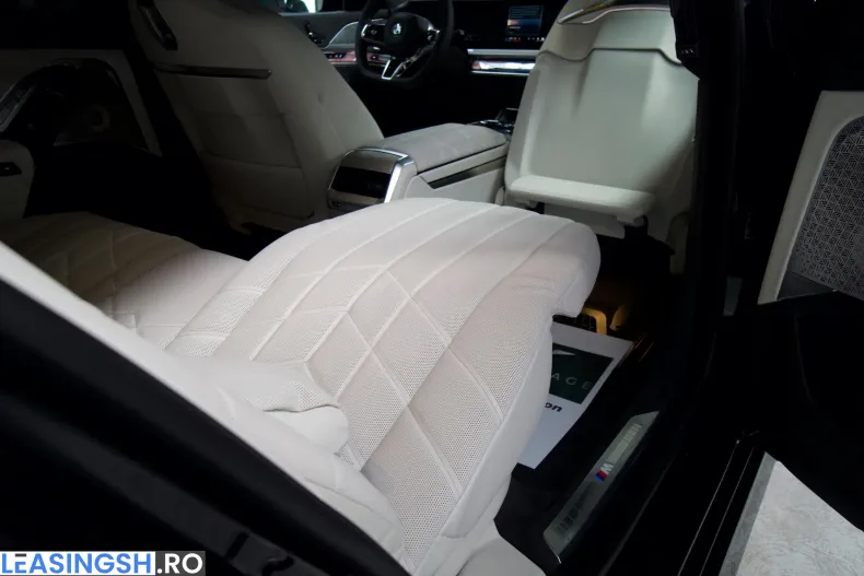 BMW 740d (Seria 7) din 2026 cu 20 km - oferta BMW207258 - foto 13