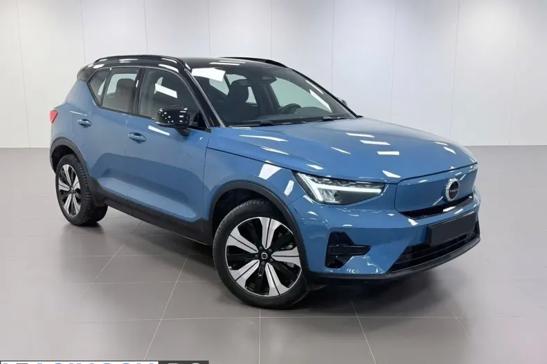 Volvo XC40 din 2022 cu 46.700 km - oferta VOL207261 - foto 1