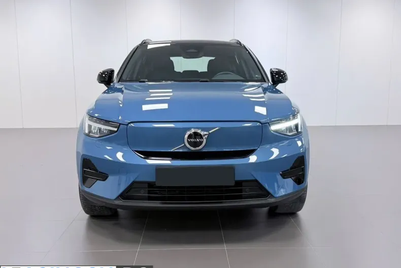 Volvo XC40 din 2022 cu 46.700 km - oferta VOL207261 - foto 4