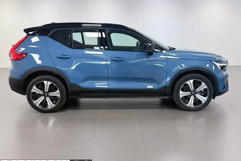 Volvo XC40 din 2022 cu 46.700 km - oferta VOL207261 - foto 8