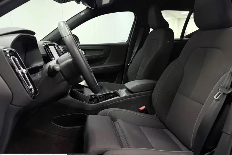 Volvo XC40 din 2022 cu 46.700 km - oferta VOL207261 - foto 10