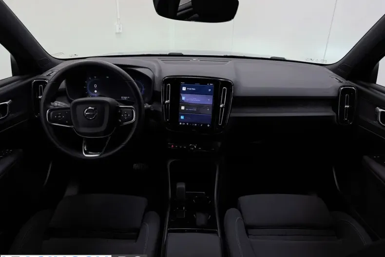 Volvo XC40 din 2022 cu 46.700 km - oferta VOL207261 - foto 11