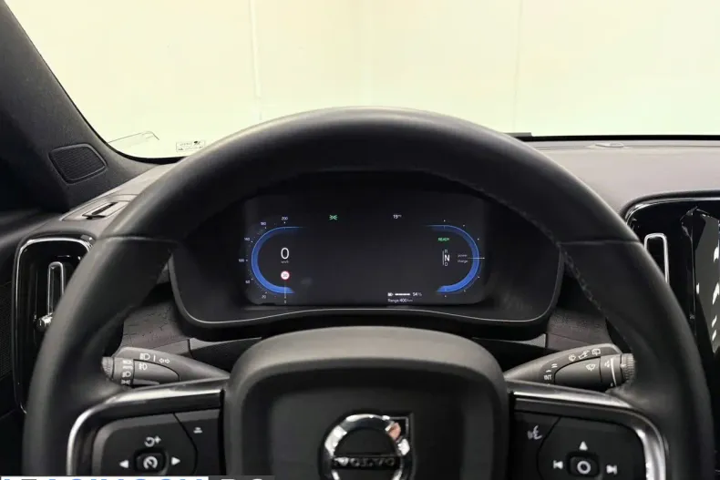 Volvo XC40 din 2022 cu 46.700 km - oferta VOL207261 - foto 12