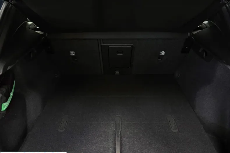 Volvo XC40 din 2022 cu 46.700 km - oferta VOL207261 - foto 22