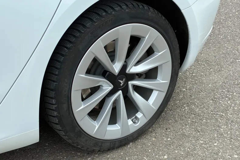 Tesla Model 3 din 2023 cu 57.475 km - oferta TES207270 - foto 10