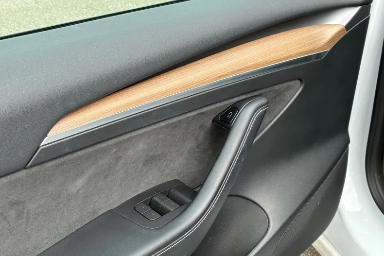 Tesla Model 3 din 2023 cu 57.475 km - oferta TES207270 - foto 26