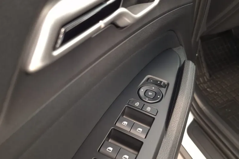 Kia Sportage din 2025 cu 5 km - oferta KIA207273 - foto 14