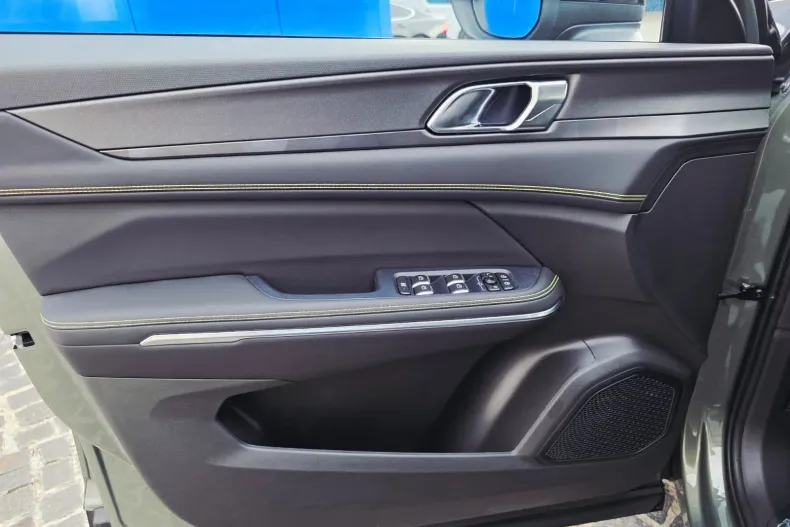 Lynk & Co 01 din 2025 cu 50 km - oferta LYN207286 - foto 3