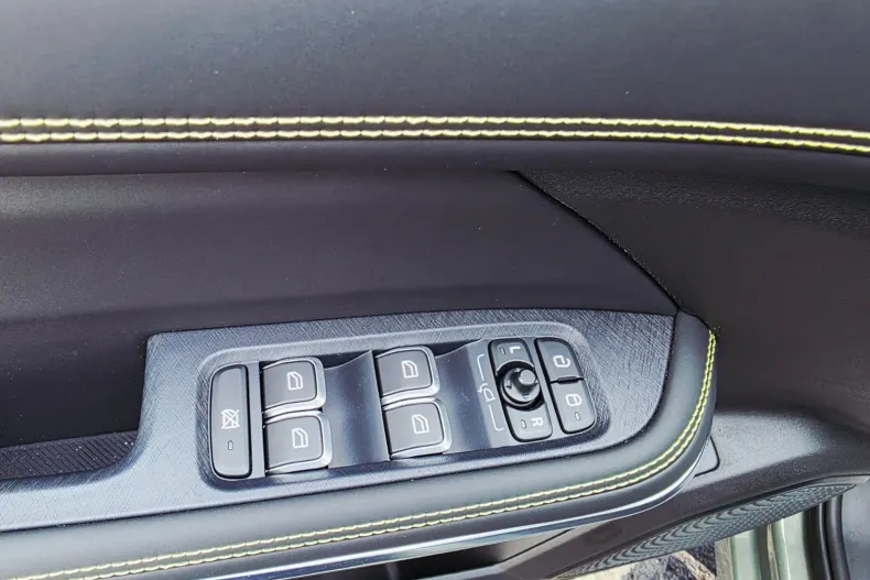 Lynk & Co 01 din 2025 cu 50 km - oferta LYN207286 - foto 12