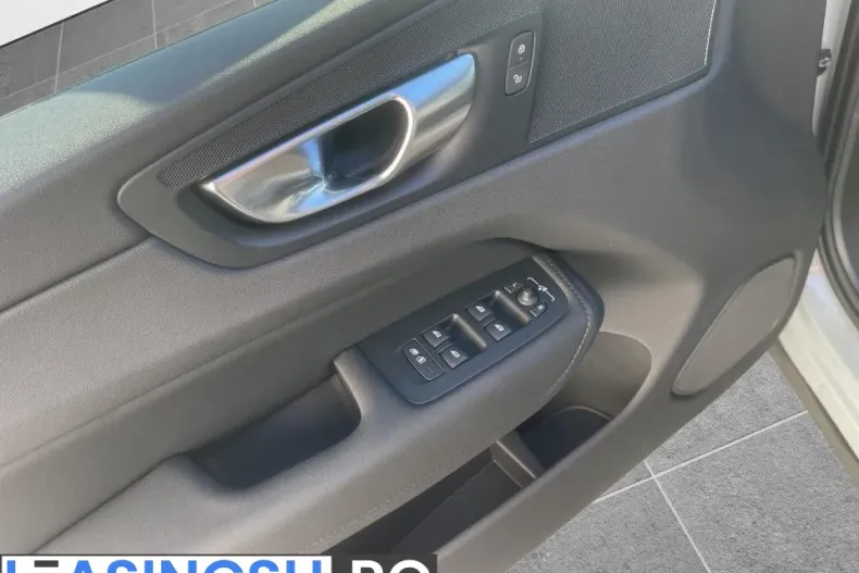 Volvo XC60 din 2025 cu 1 km - oferta VOL207289 - foto 18