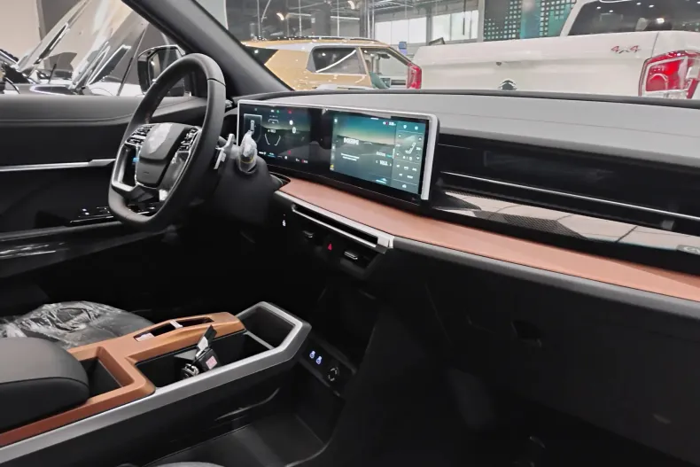 KGM Torres EVX din 2025 cu 2 km - oferta KGM207291 - foto 34