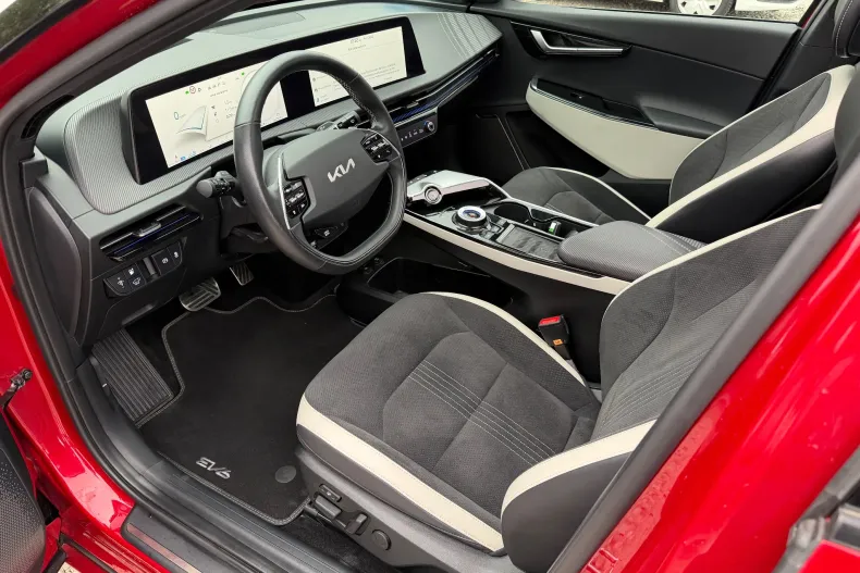 Kia EV6 din 2022 cu 132.900 km - oferta KIA207300 - foto 6