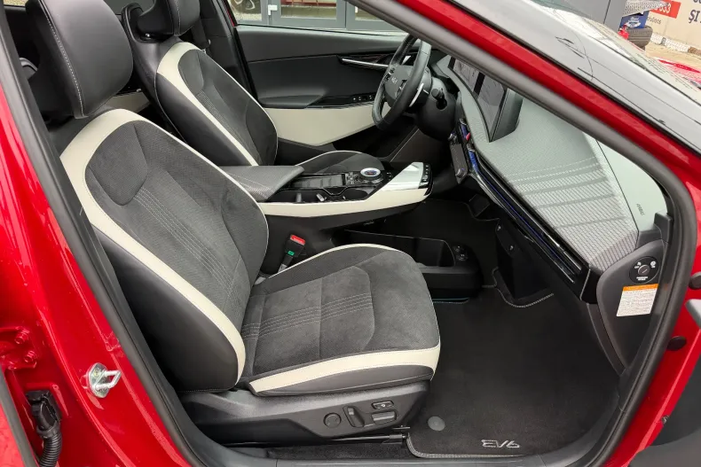 Kia EV6 din 2022 cu 132.900 km - oferta KIA207300 - foto 14