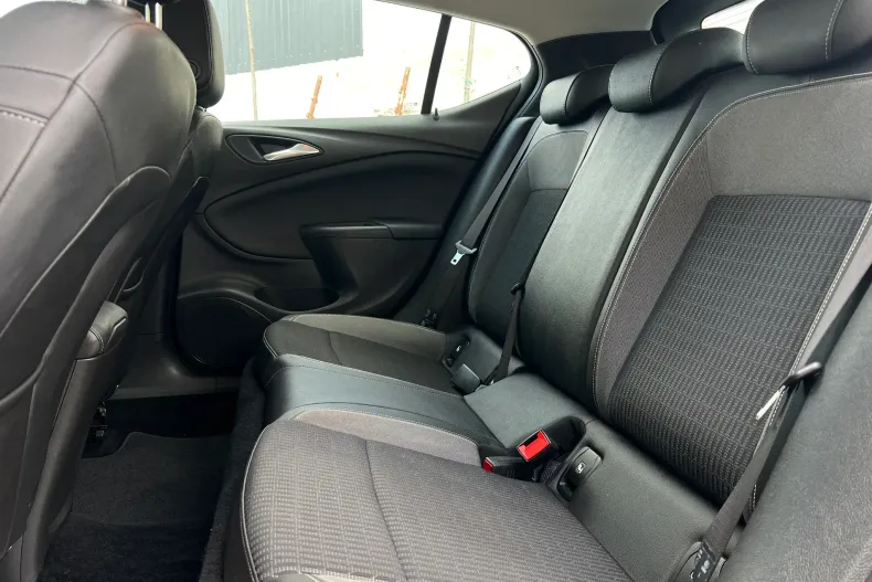 Opel Astra din 2020 cu 142.000 km - oferta OPE207309 - foto 6