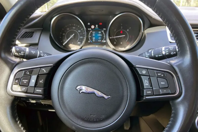 Jaguar E-Pace din 2020 cu 95.700 km - oferta JAG207317 - foto 23